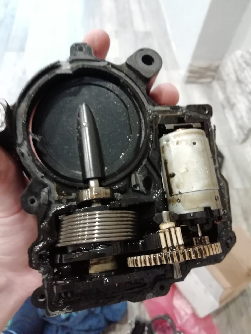 Разбор сломанной дроссельной заслонки — Peugeot 3008 (1G), 1,6 л, 2011 ...