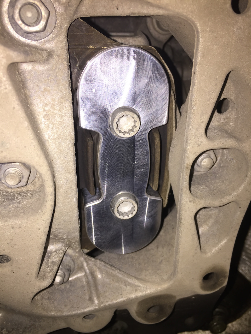 на месте — Audi A4 (B9)