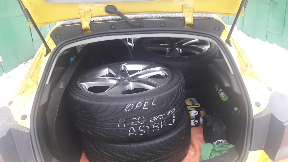 Комплект колес на лето — Opel Astra J GTC, 1,6 л, 2013 года | колёсные ...