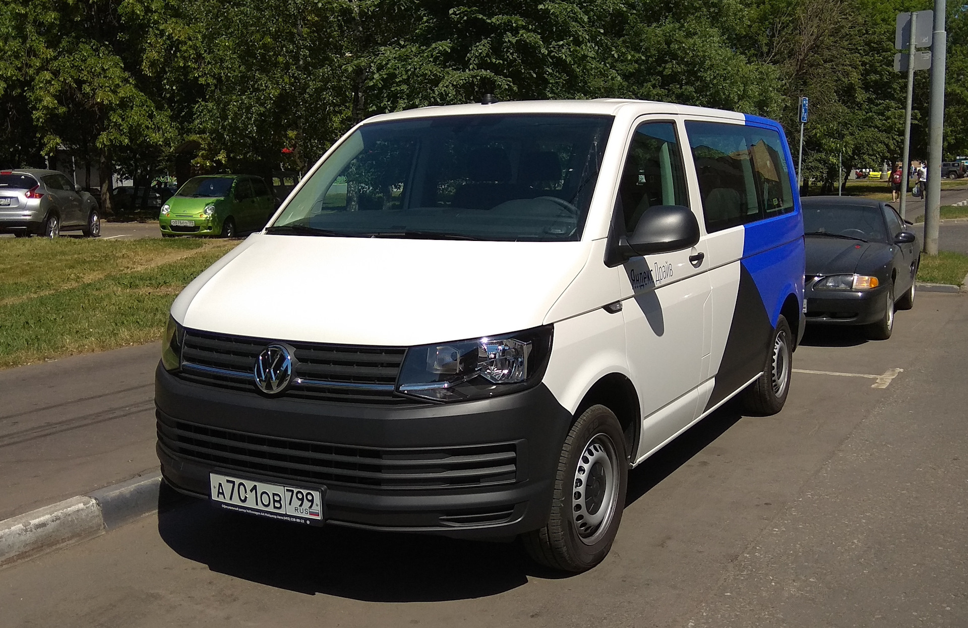 Каравелла 9. Фольксваген Каравелла каршеринг. Volkswagen Caravelle грузовой. Volkswagen Transporter каршеринг. Фольксваген Транспортер драйв.