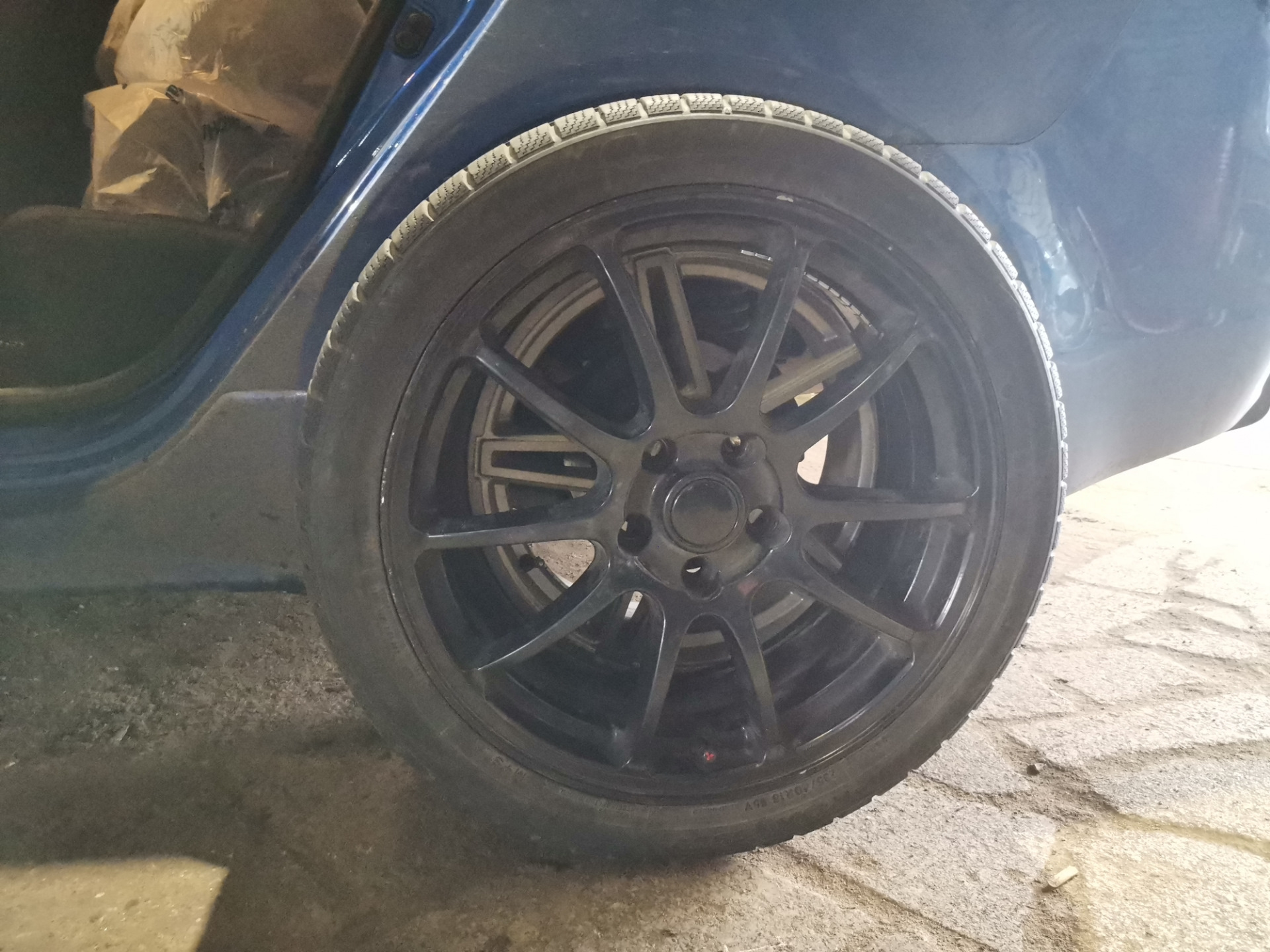 Диски псков. Колеса 205/45 r16 на ВАЗ 2114. VSMPO Vesta черные.