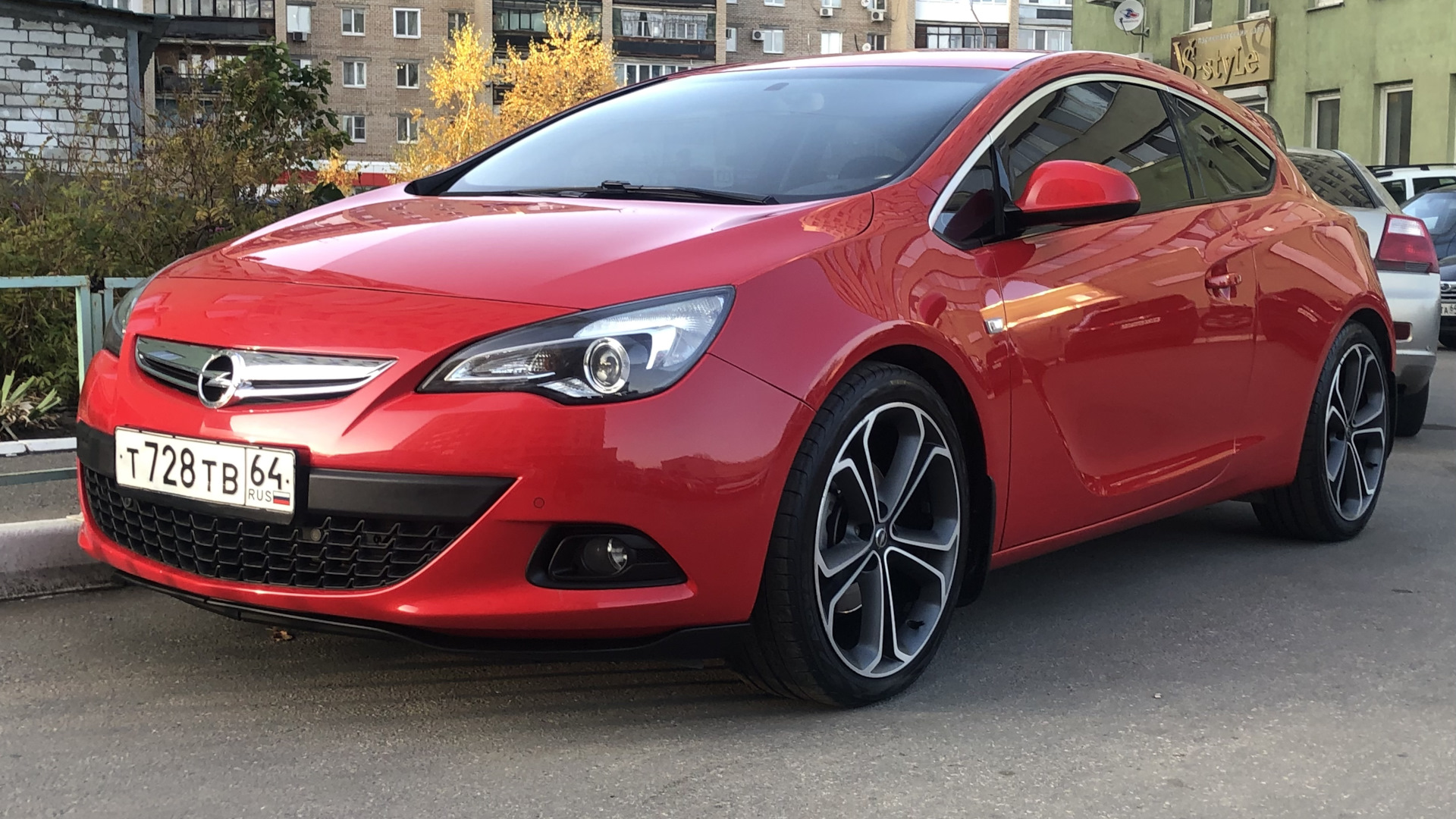 Лампы astra j gtc. Opel Astra j GTC GSI. Opel; Astra GTC BBS. Opel Astra GTC 1.8 алая. Опель Астра j GTC вишня.