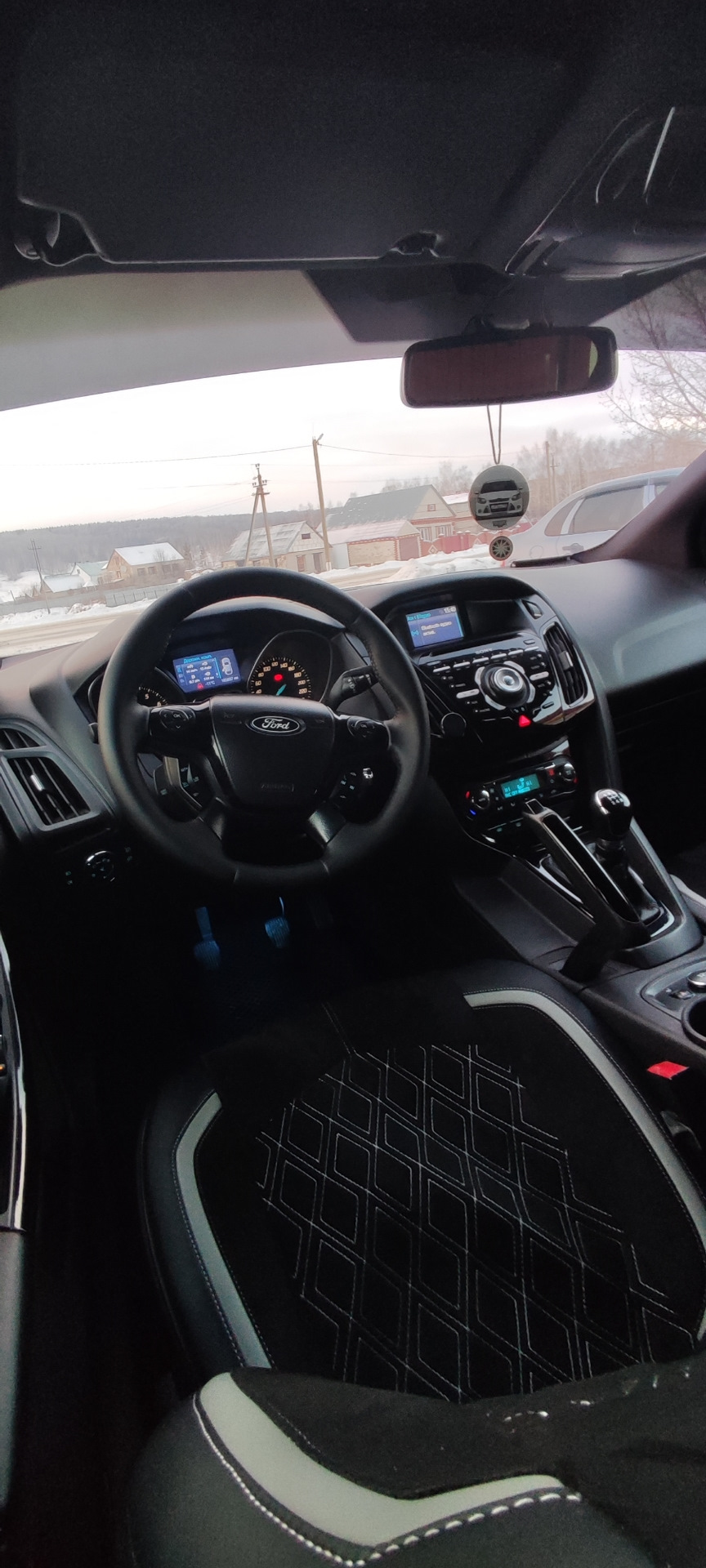 Может кто продаёт фф3, фф3+ — Ford Focus Hatchback III, 1,6 л, 2011 ...