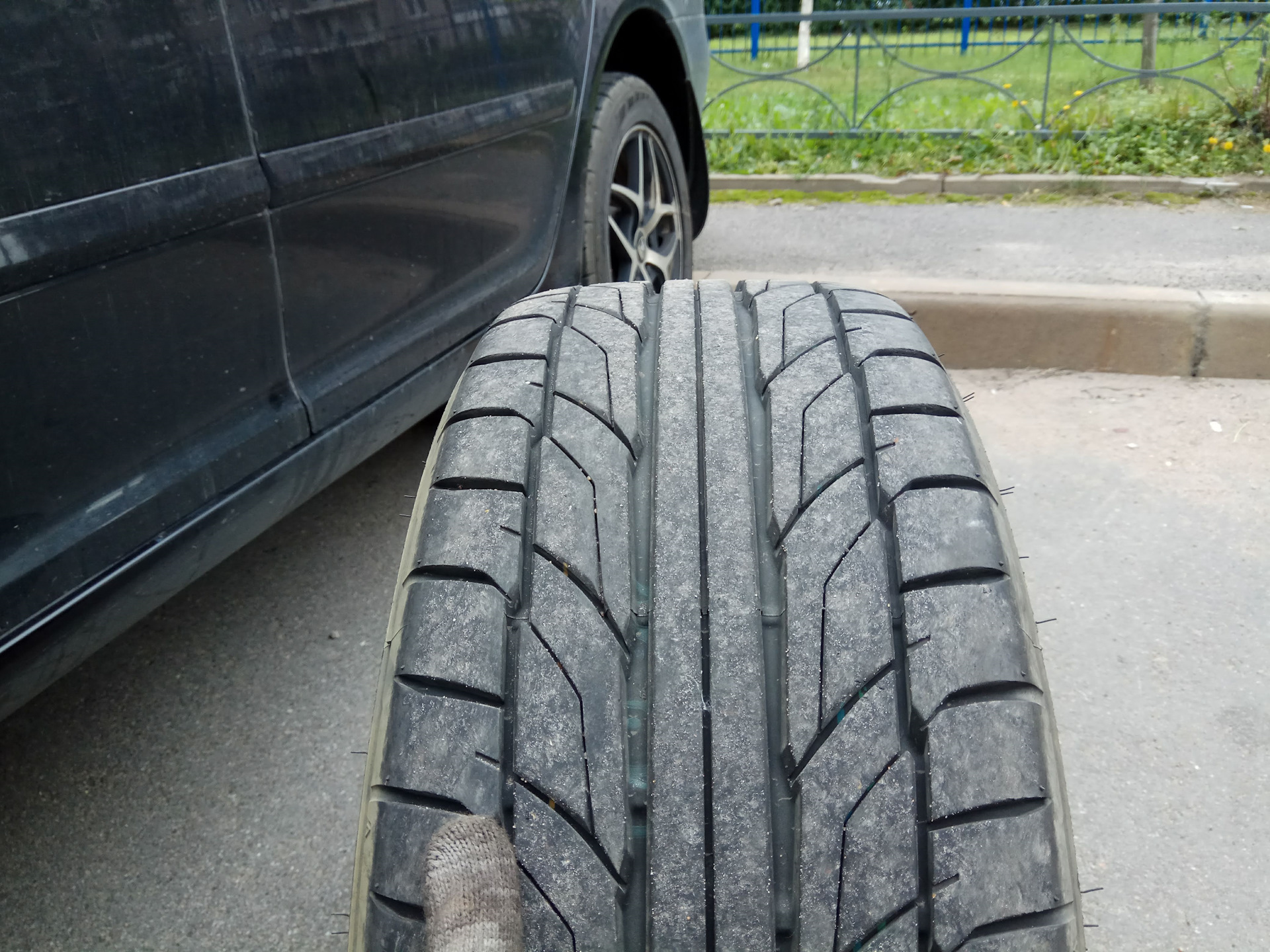 Шины 16 лето. Nitto nt555. Nitto nt555 g2. Nitto (Нитто) nt555 g2. Nitto 205/55 r16.