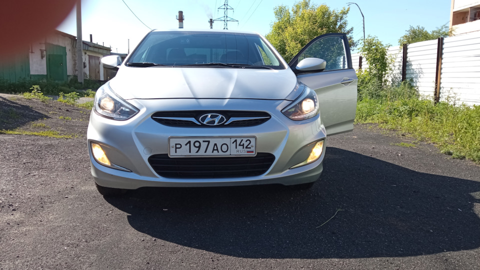 Ближний+габариты+ПТФ — Hyundai Solaris (1G)