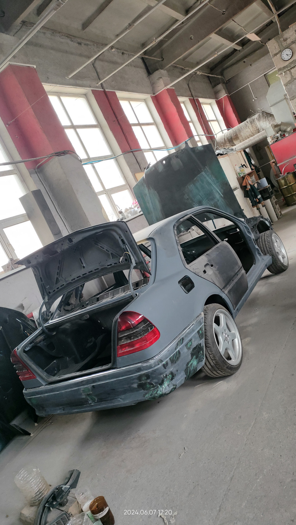 Фото в бортжурнале Mercedes-Benz C-Class (W202)