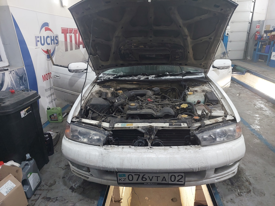 Решётка радиатора и эмблема — Subaru Legacy (BD/BG/BK), 2 л, 1996 года ...