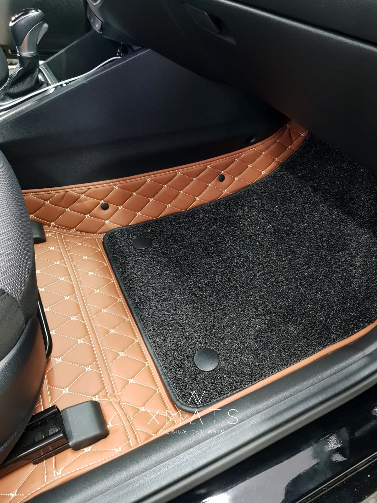 3D Коврики в салон на KIA RIO 4. Коврики из экокожи в салон на KIA RIO ...