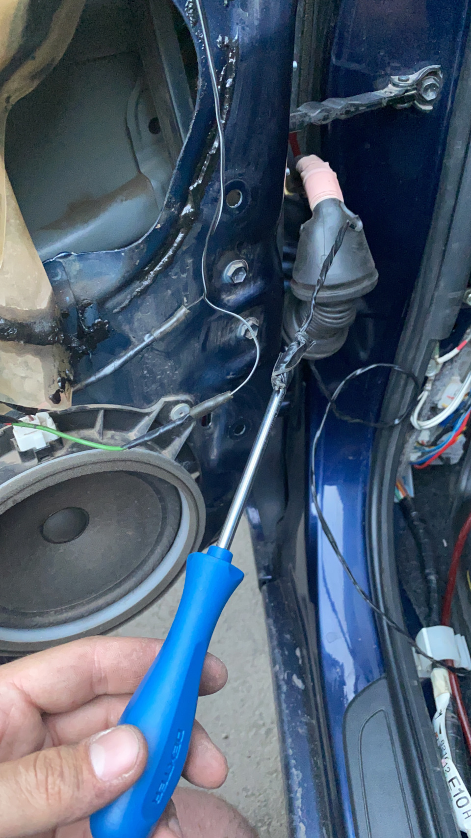 Электроскладывание зеркал — Toyota Corolla (140/150), 1,6 л, 2008 года ...