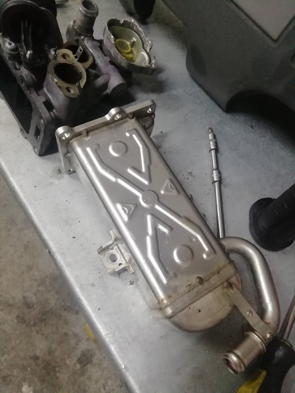 EGR — ремонт. — Volkswagen Golf Variant (Mk6), 1,6 л, 2011 года визит