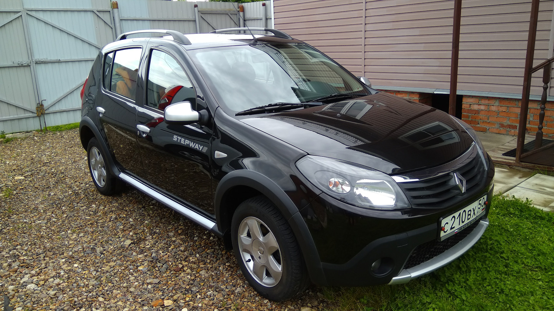 Renault Sandero Stepway (1G) 1.6 бензиновый 2011 | Черная стерва на DRIVE2