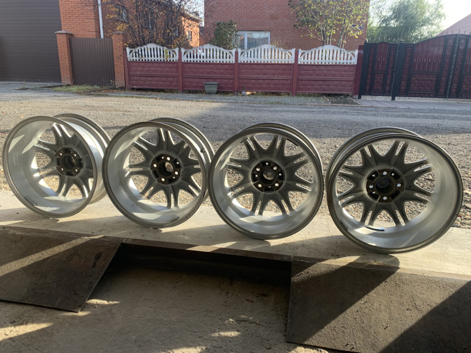 Литые диски Hot stuff 6Jx16 ET42 4x100 на Honda N-Box (1G), Honda N-WGN ...