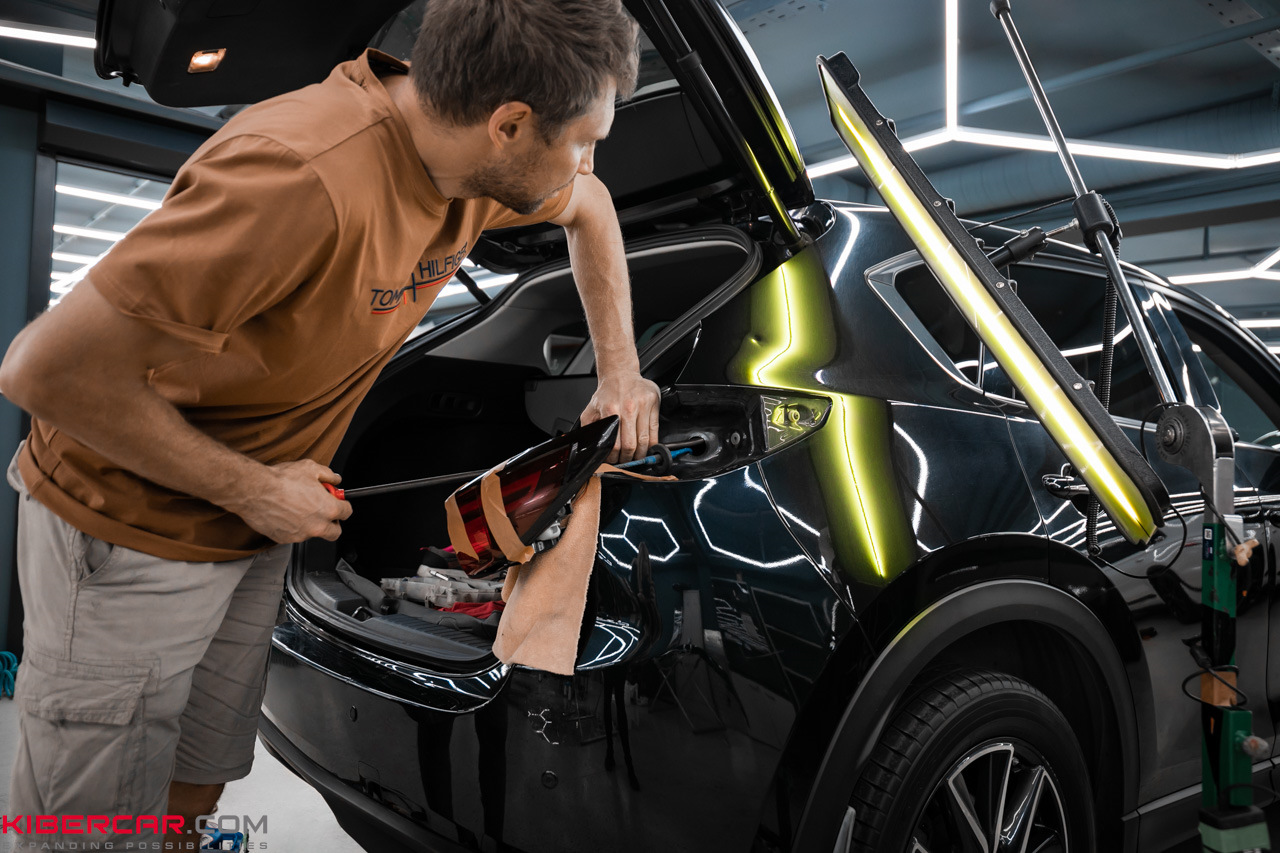 Pdr detailing. Удаление вмятин без покраски липецк. Рихтовка без покраски. Вмятина на машине. Вытягивание вмятин без покраски липецк.