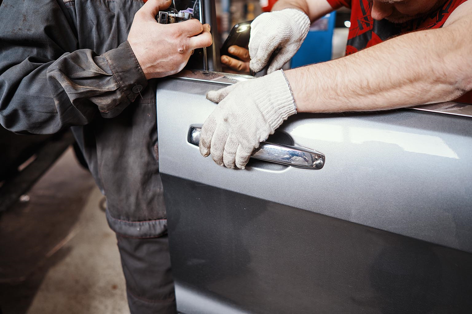 Петля двери джип гранд чероки wk2. Торцевая головка баллонная jeep grand cherokee wk2. Гранд чероки 2011 петли двери. Jeep grand cherokee wk2 шумоизоляция дверей. Уплотнитель капота на гранд чероки wk2.