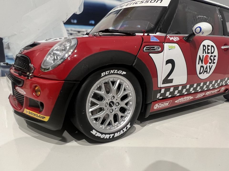 Mini Red Nose Day kyosho 1/18 — Сообщество «Масштабные Модели» на