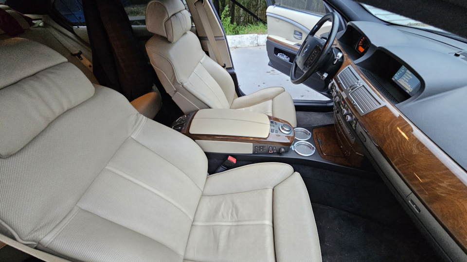 Фото в бортжурнале BMW 7 series (E65/E66)