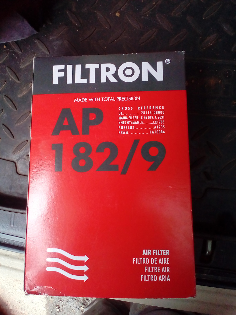 Воздушный фильтр — Hyundai Tucson (JM), 2 л., 2008 года | плановое ТО ...