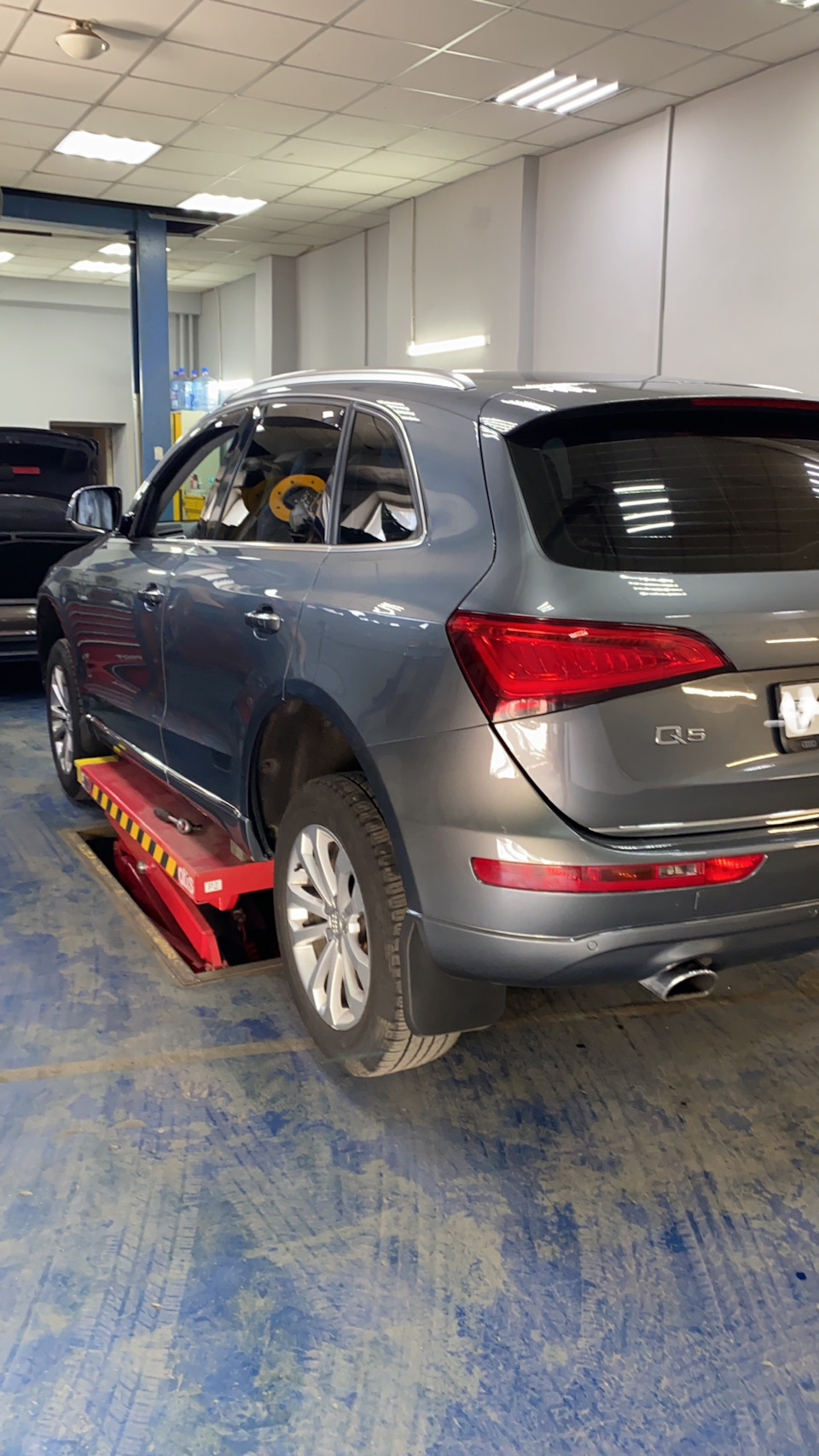 Замена крестовины рулевого вала и Установка защитного экрана — Audi Q5 ...