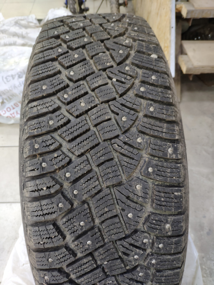 Pirelli ice zero 235 65 r18