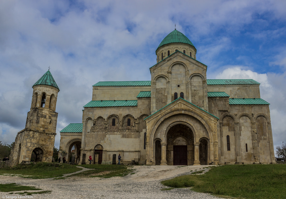 собор баграта в кутаиси. Смотреть фото собор баграта в кутаиси. Смотреть картинку собор баграта в кутаиси. Картинка про собор баграта в кутаиси. Фото собор баграта в кутаиси