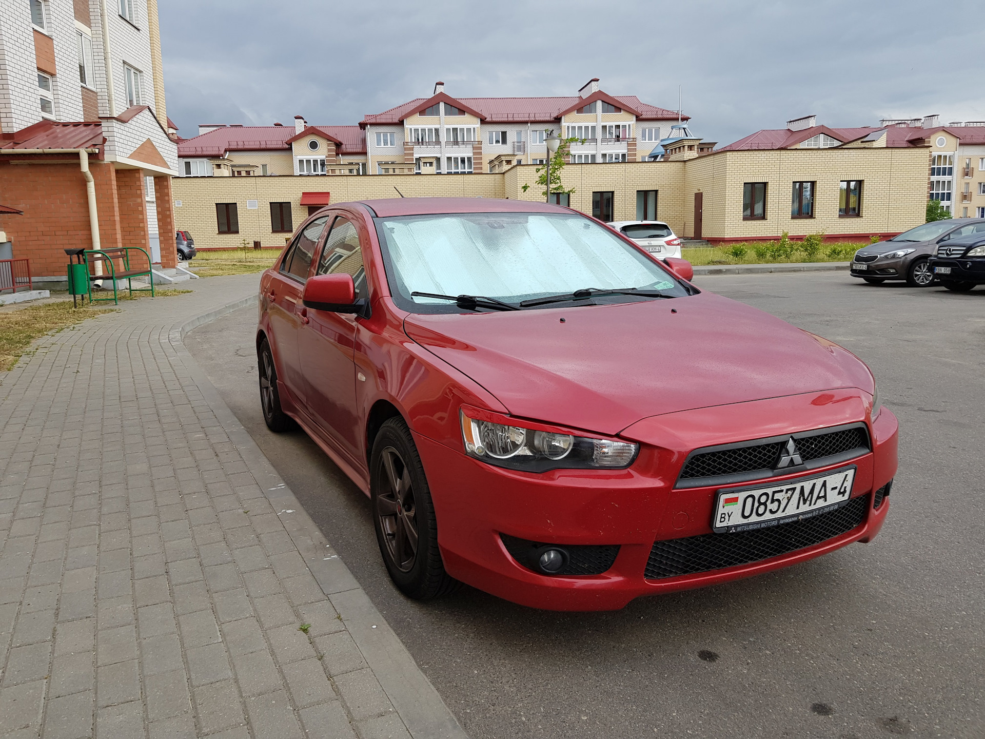 Солнцезащитная шторка 150х70 Pilot 802 — Mitsubishi Lancer X, 1,8 л, 2008  года | аксессуары | DRIVE2