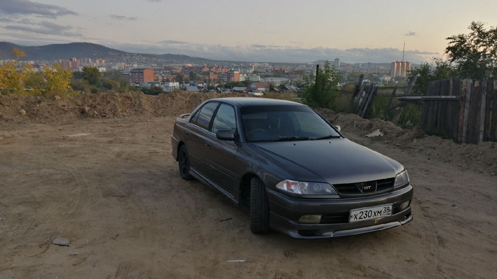 Toyota Carina опер