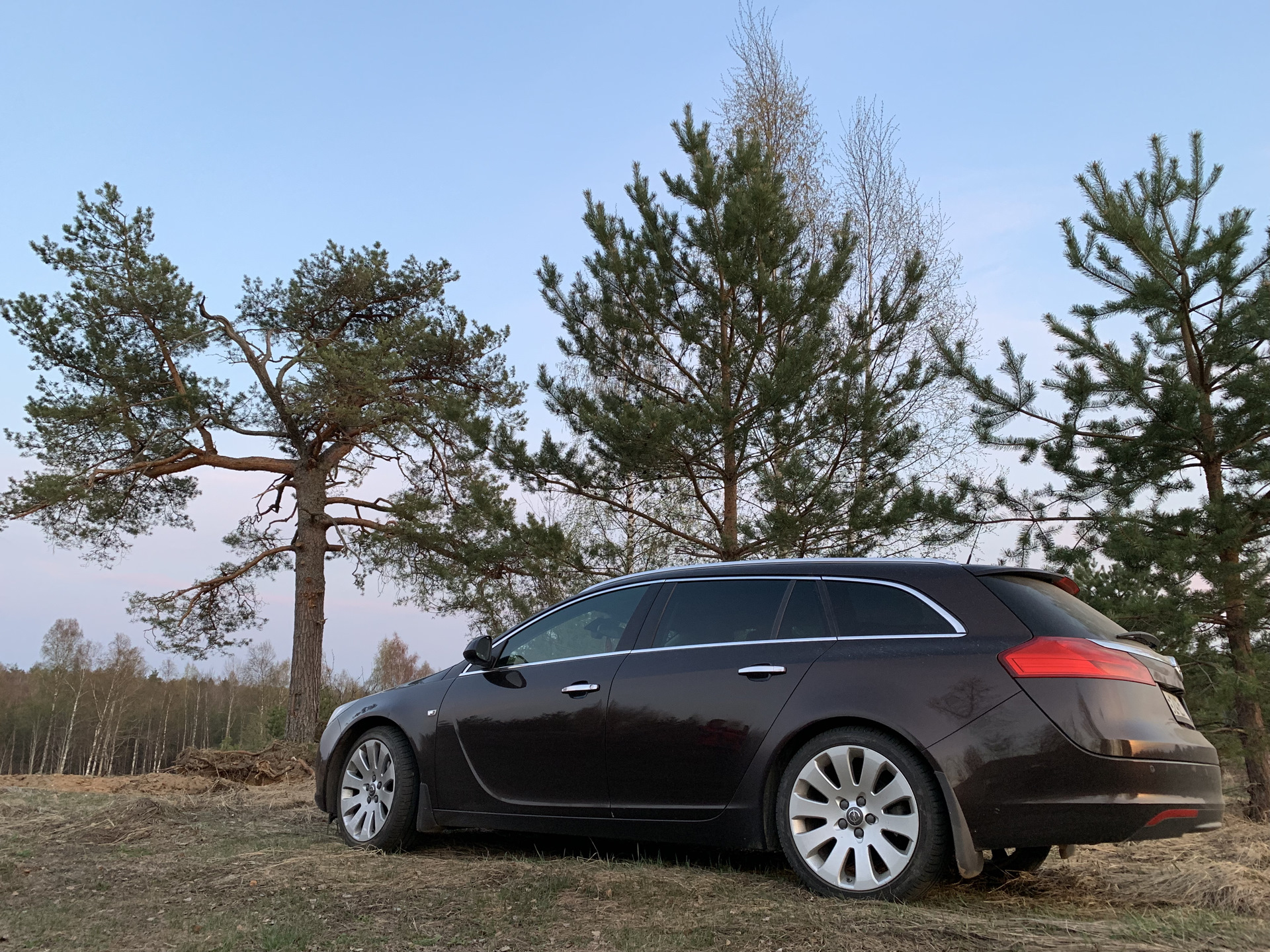 Инсигния гараж. Opel Insignia занижение. Инсигния занижение -30. Insignia BBS. Инсигния занижение.