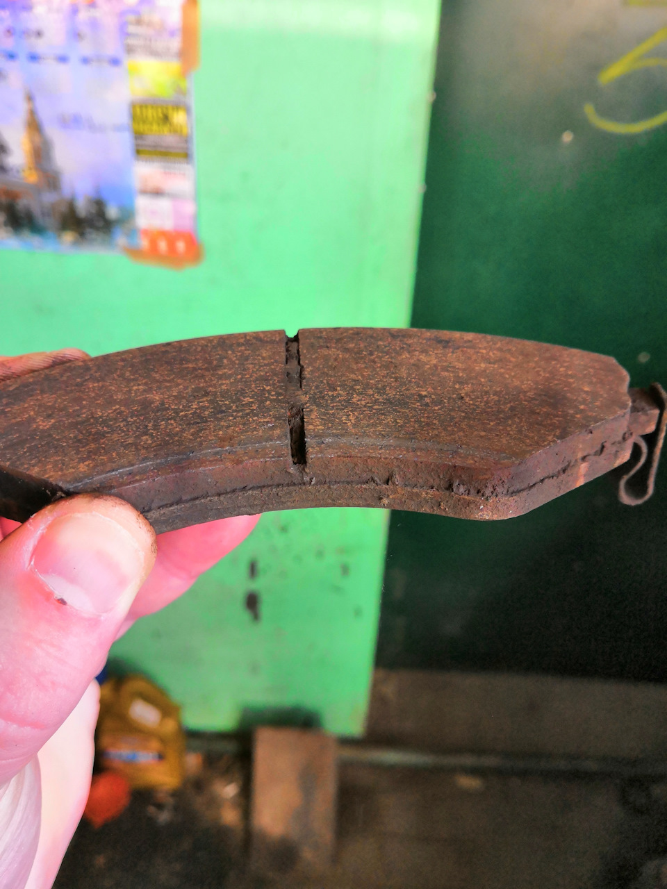 Замена передних колодок — Chevrolet Lacetti Sedan, 1,6 л, 2011 года ...