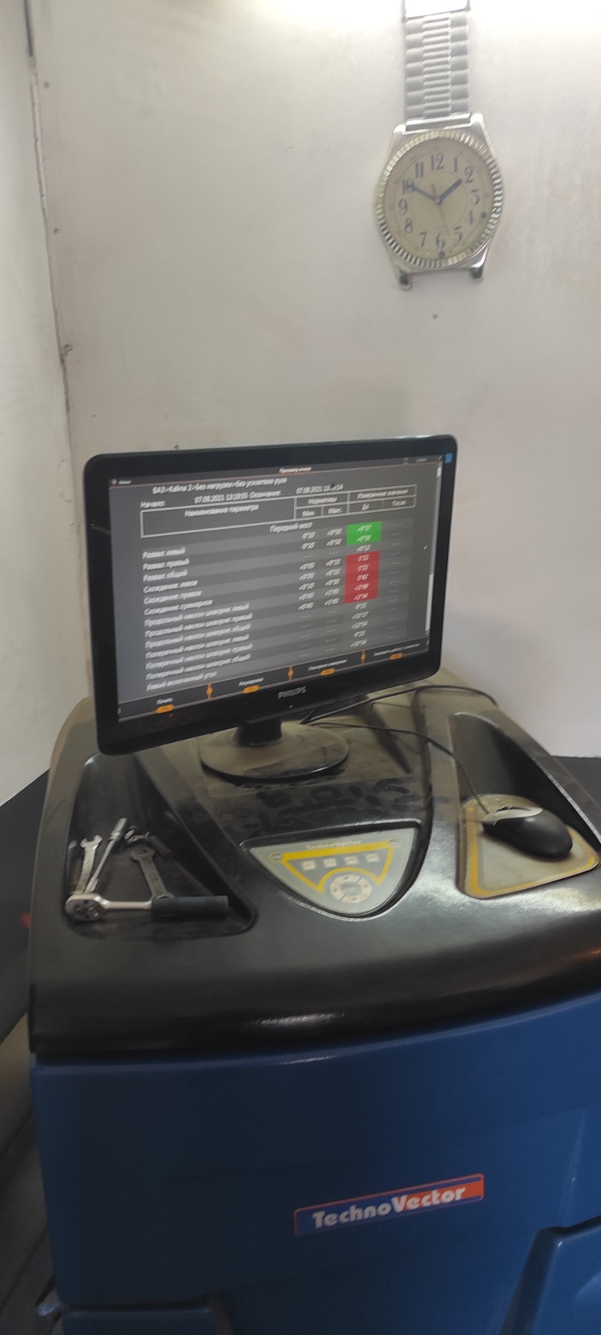 Замена рулевых наконечников, и развал схождение — Lada Калина 2 ...