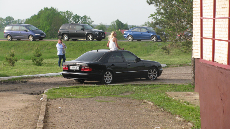 Фото в бортжурнале Mercedes-Benz E-Class Estate (S124)