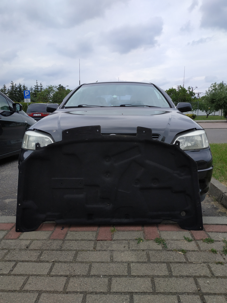 Установка заводской шумоизоляции капота — Opel Astra G, 1,4 л, 2006 ...