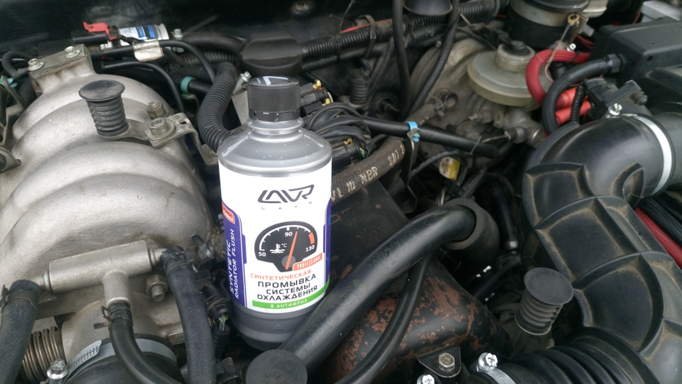 Промывал спецсредством Лавр — Chevrolet Niva (1G)