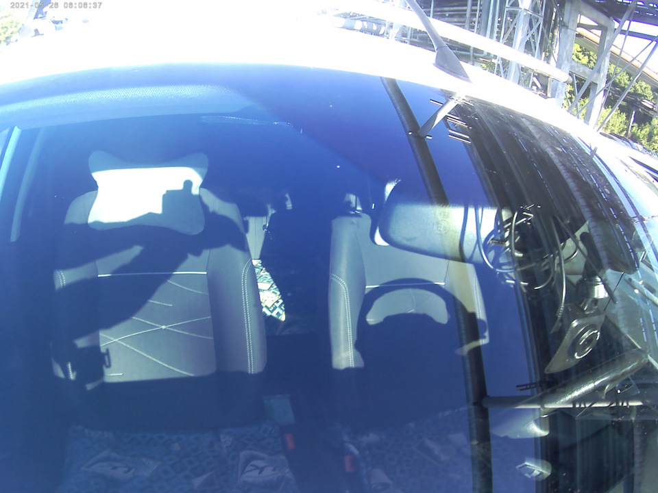 Ремонт стекла — Ford Fiesta Sedan, 1,6 л., 2015 года | поломка | DRIVE2