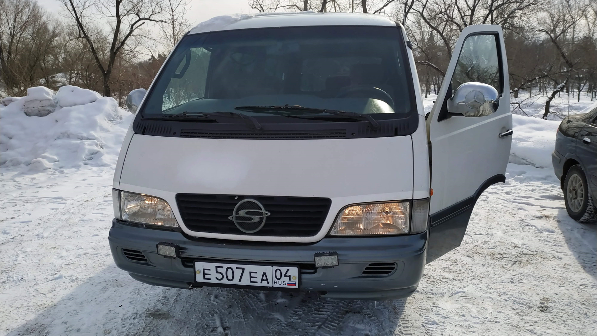 SsangYong Istana 2.9 дизельный 2003 | Автобус на DRIVE2