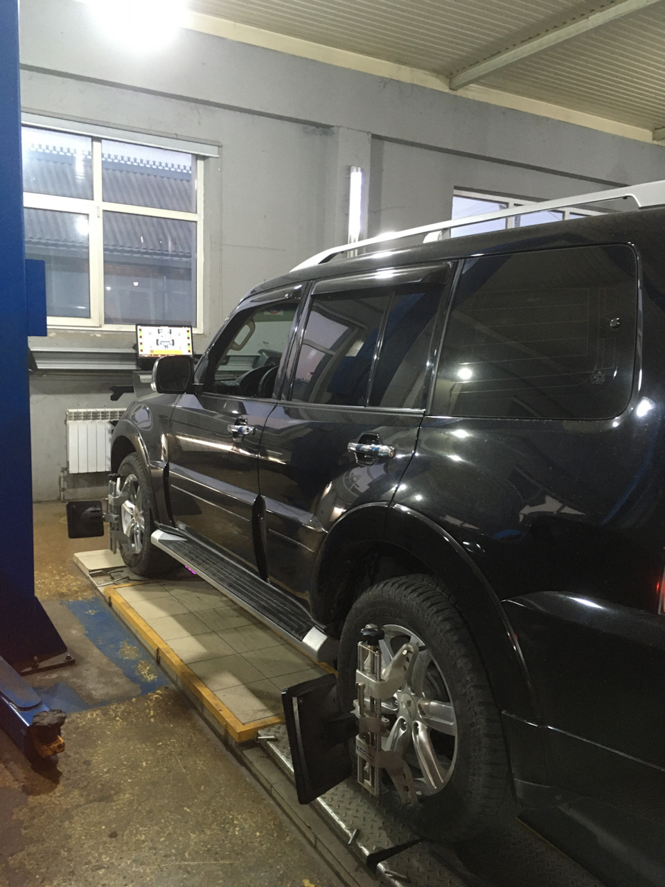 Фото в бортжурнале Mitsubishi Pajero (4G)