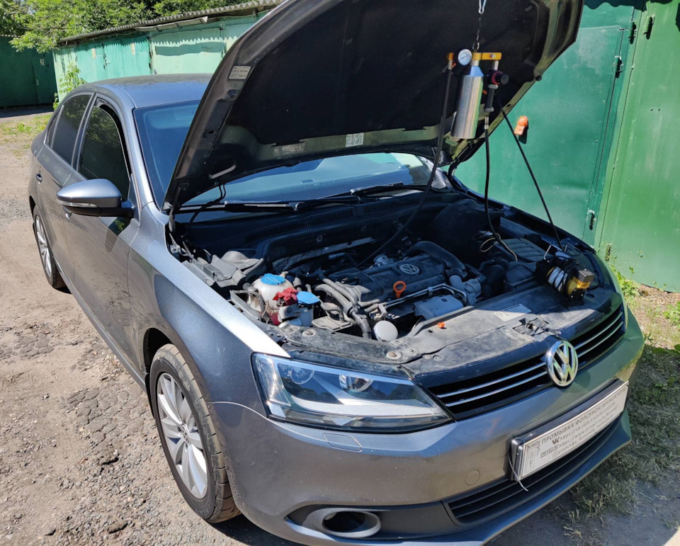 📢VW Jetta 1.4 промывка форсунок без снятия с двигателя — Промывка ...
