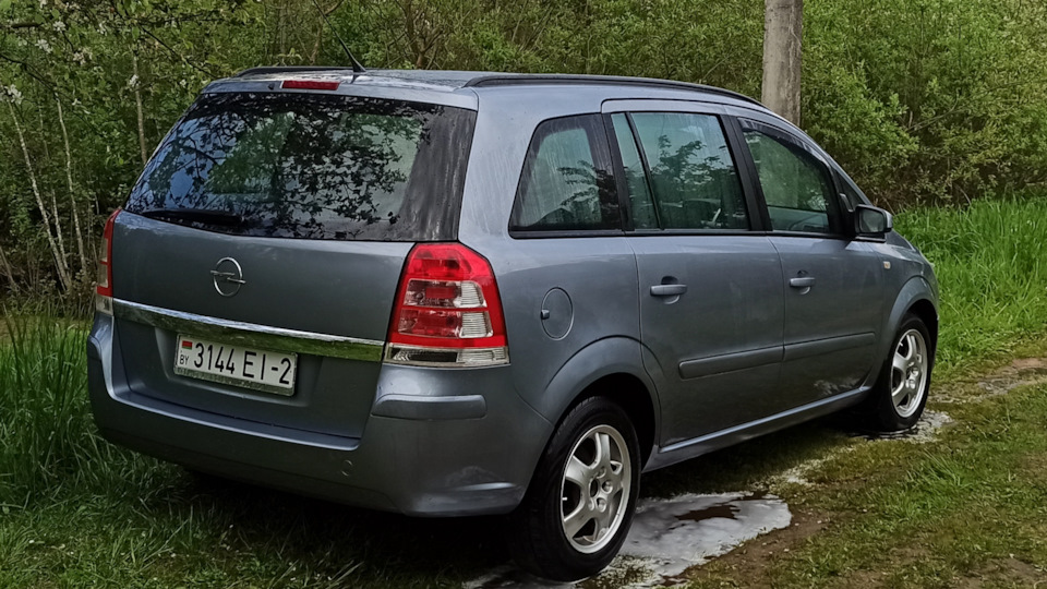 Opel Zafira Зефирка.