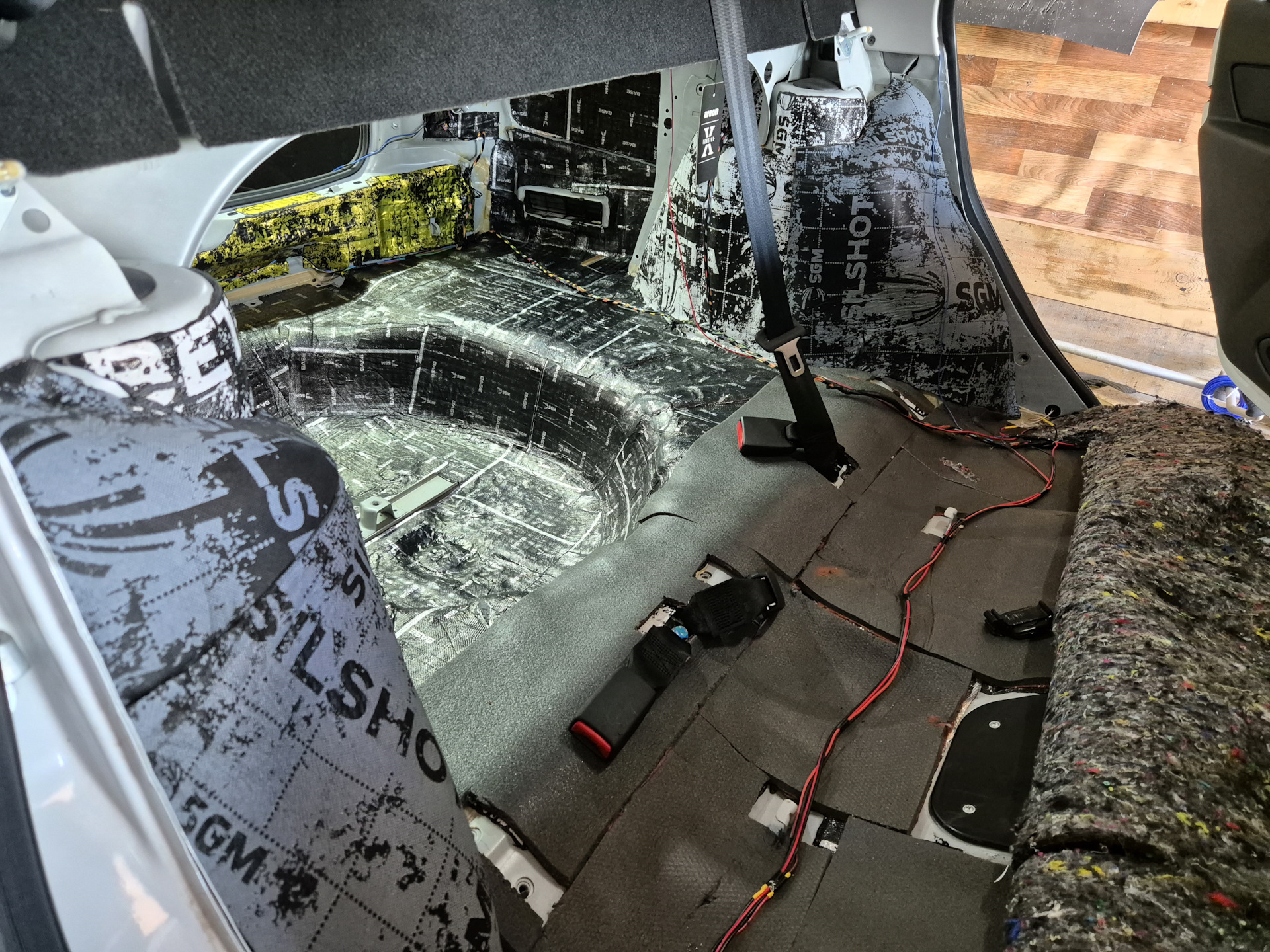 Шумоизоляция Гранты своими руками — Lada Гранта (2G) FL, 1,6 л, 2023 ...