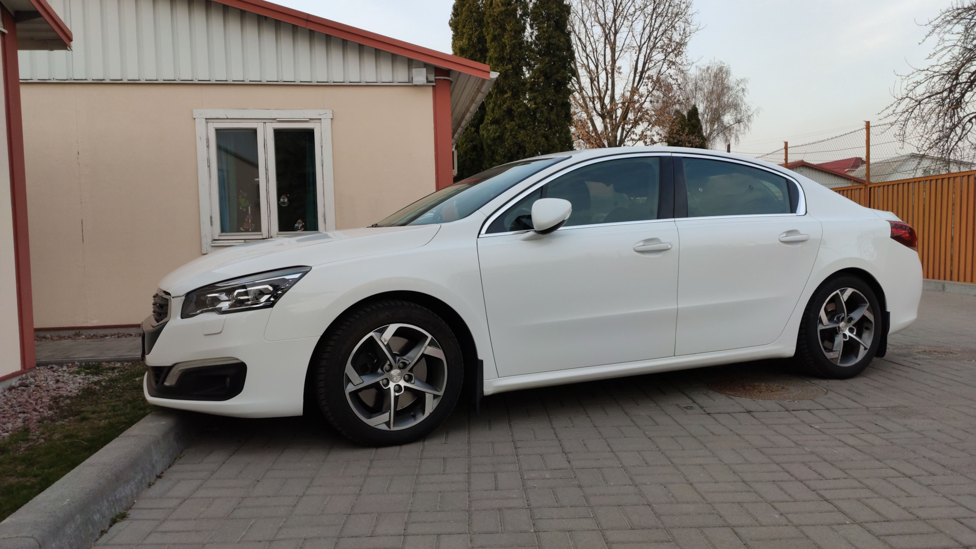 Peugeot 508 (1G) 2.0 дизельный 2017 | 2.0 BlueHDi 180 AHW на DRIVE2