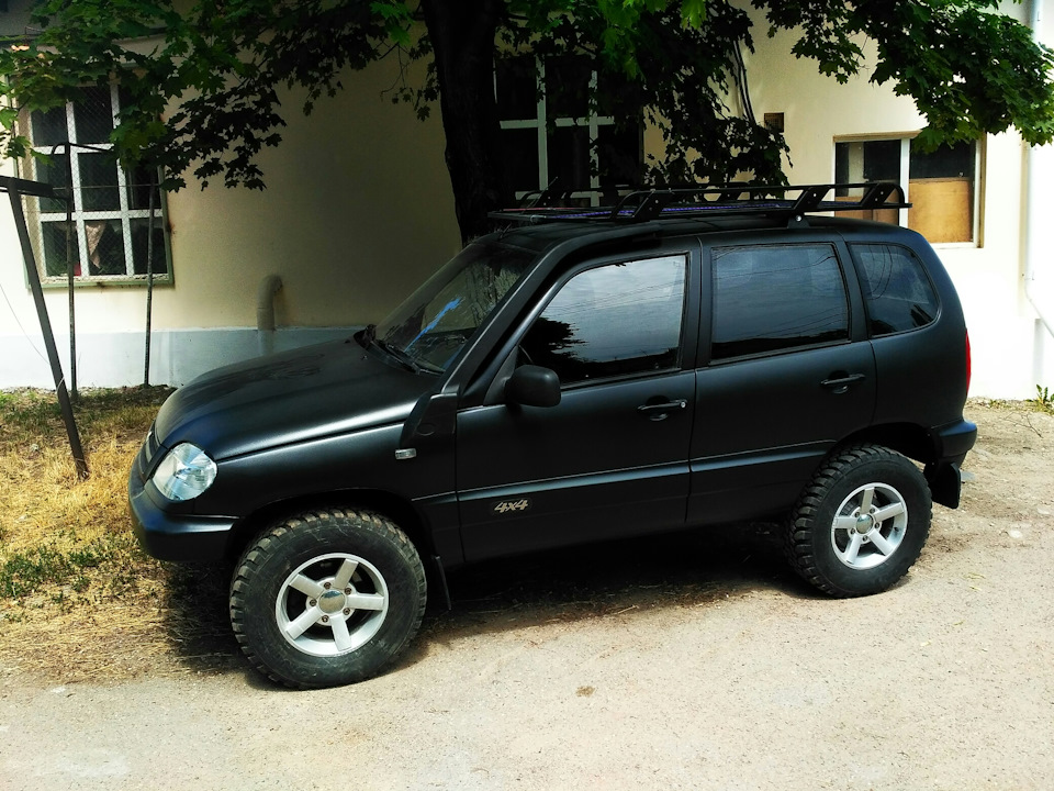 Ржавчина заднего крыла изнутри. - Chevrolet Niva, 1,7 л, 2006 года кузовной ремо