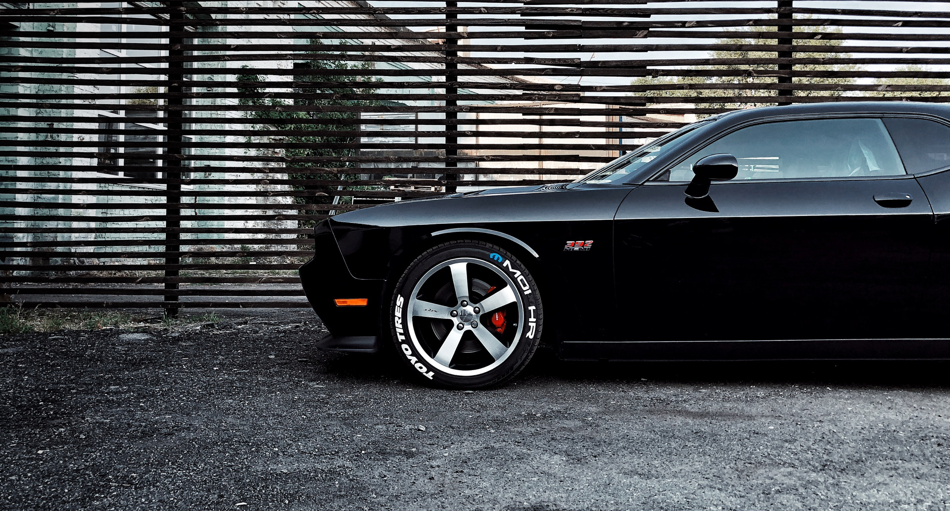 Диски додж челленджер 20. Диски dodge challenger r20. Dodge challenger диски. Challenger диски. Додж челленджер 2012.