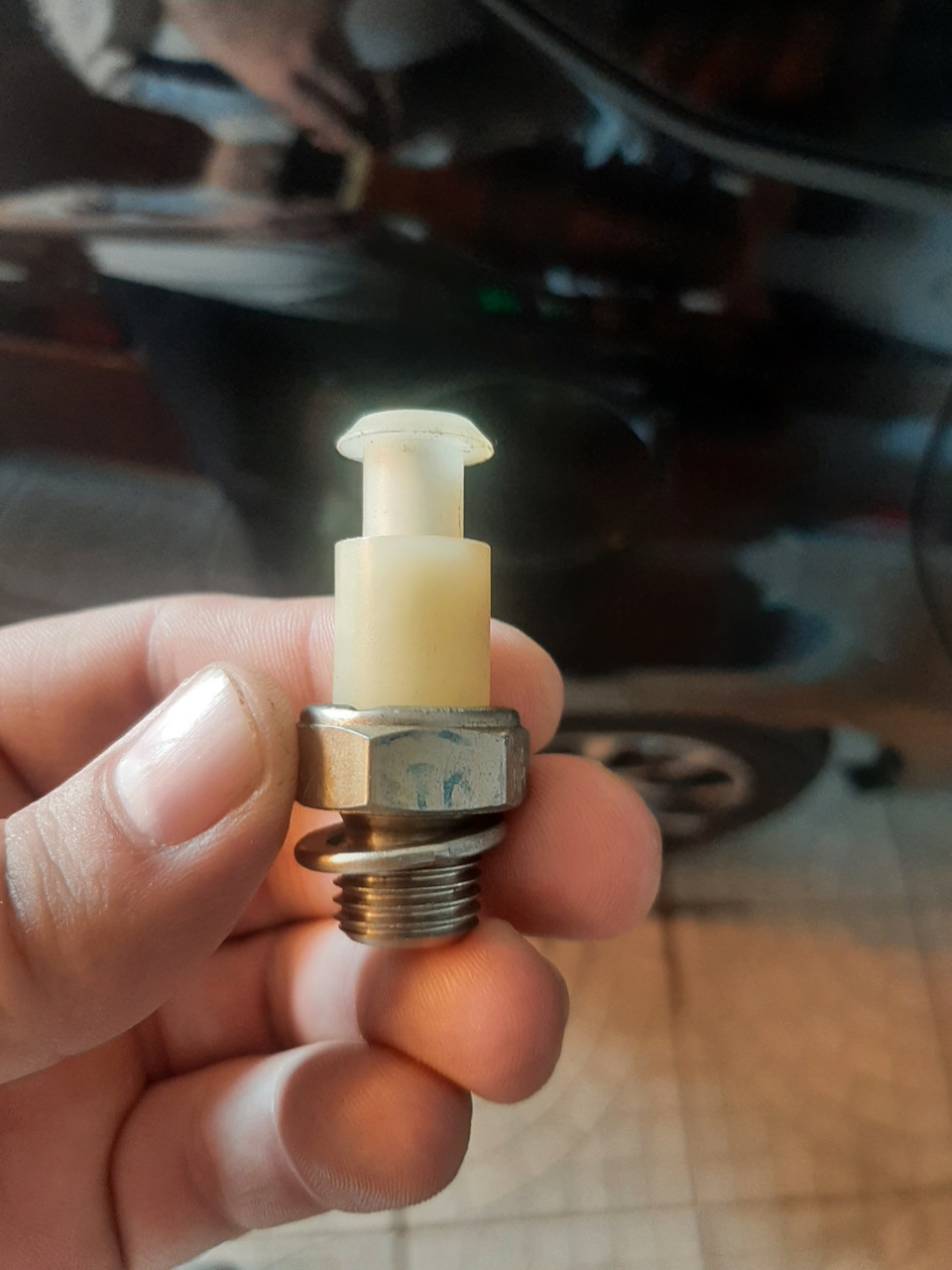 Замена датчика, салонного фильтра и всякие мелочи — Lada Гранта Лифтбек ...