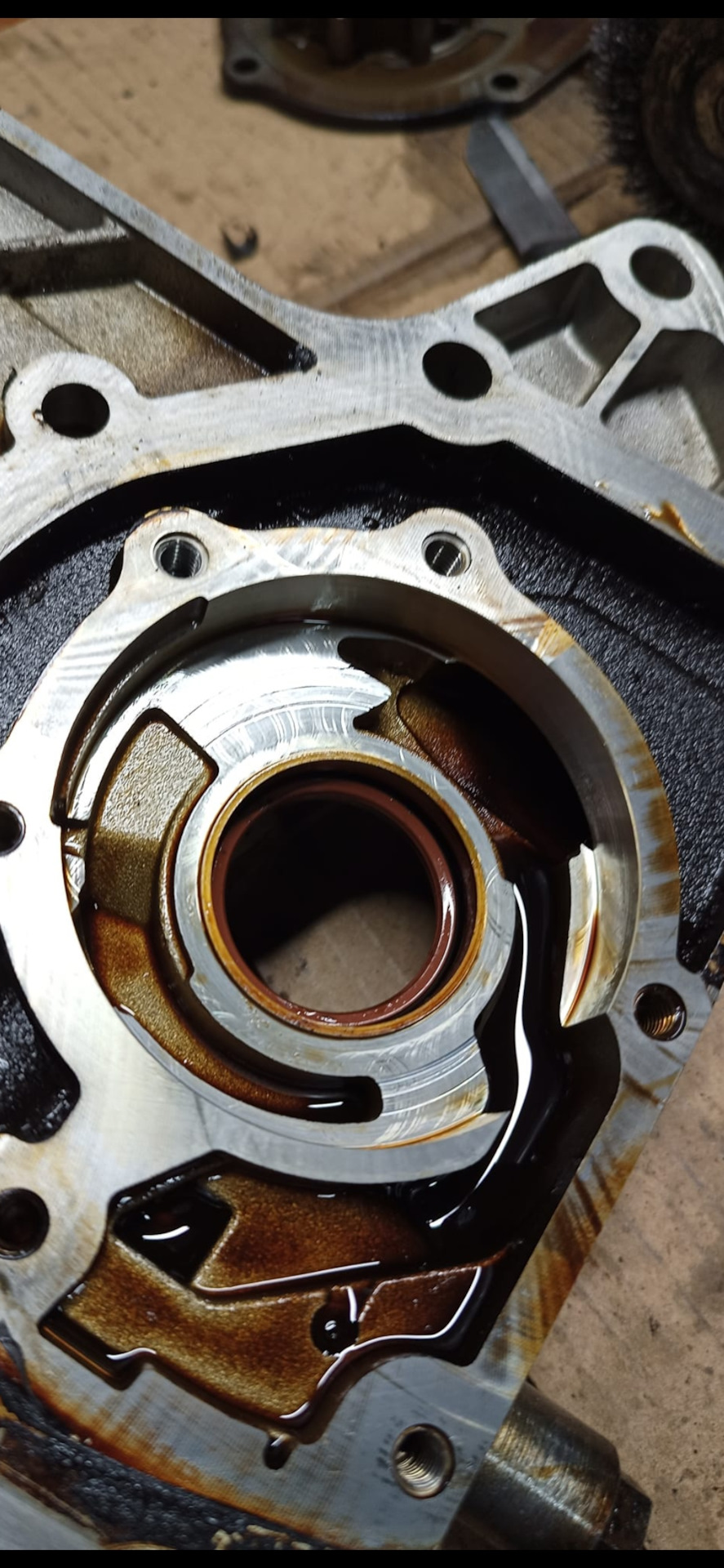 рекомендации по моторному маслу — Opel Astra H, 1,6 л, 2011 года ...