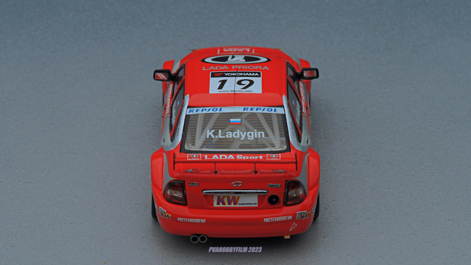 ミニカー 1/43 LADA Priora WTCC 2009 J. Thompson 1/43 LADA Priora WTCC 2009 J. Thompson - メルカリ