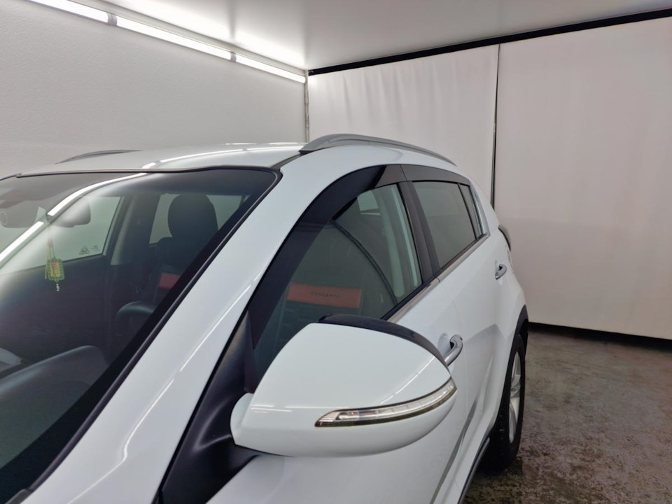 Без хрома — KIA Sportage (3G)