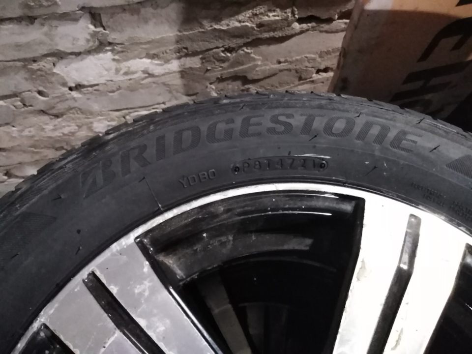 Bridgestone Turanza T001 185/60 R14 — Lada Приора хэтчбек, 1,6 л, 2010 ...