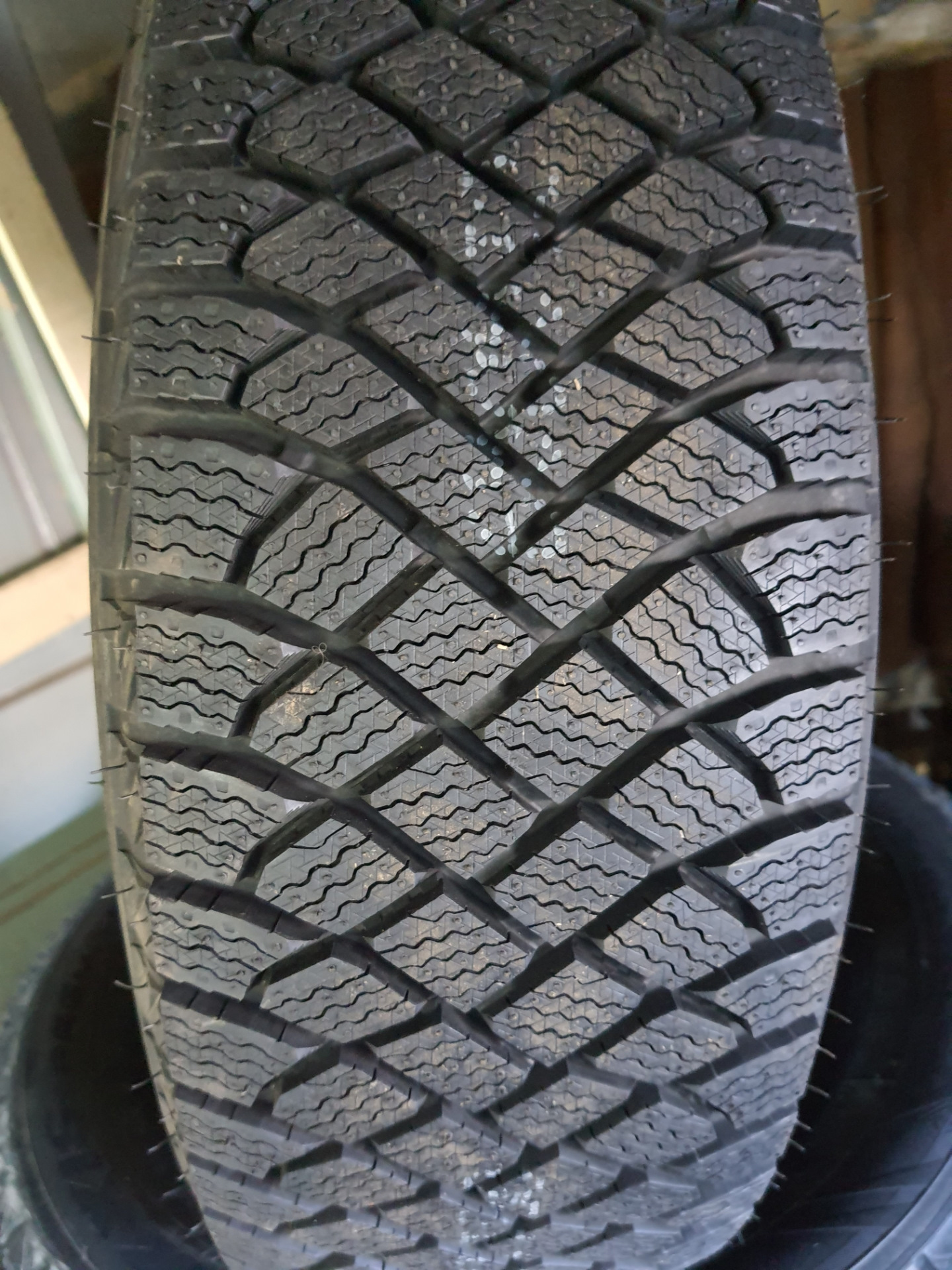 Maxxis Premitra Ice 5 Новая резина. — Volkswagen Passat B5, 1,6 л, 1997 ...