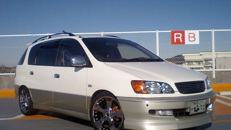 Toyota Ipsum (10) 2.0 бензиновый 1998 | на DRIVE2