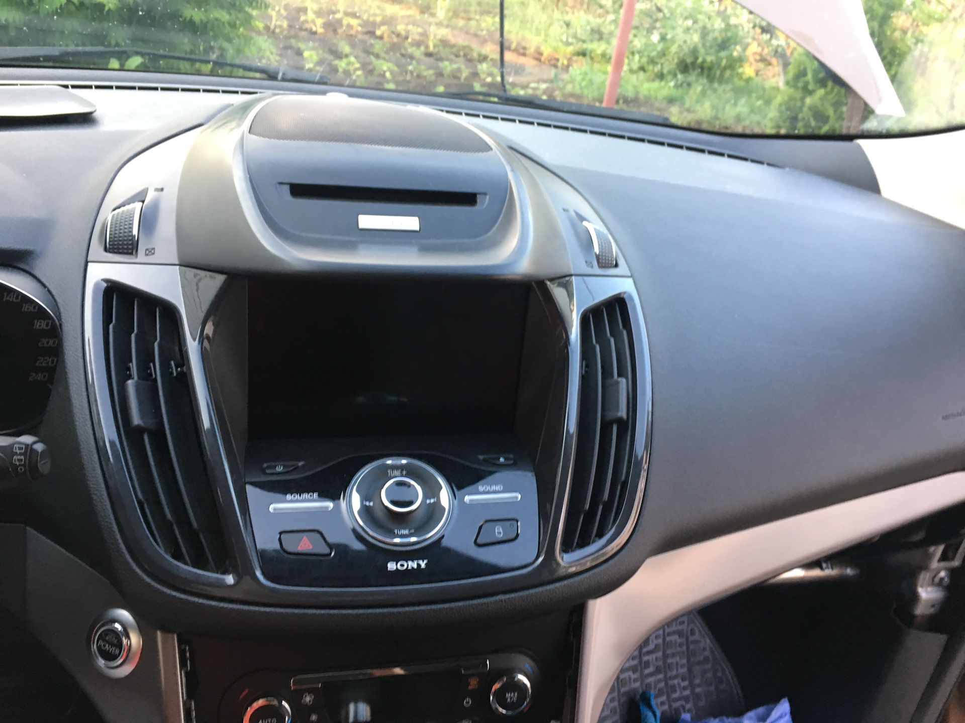 Kuga g 3 pro. Синк 3 в Форд Куга 2. Ford Kuga переходник Sony на sync. Приложения для sync 3 Ford Kuga. Синк 3 на Форд Куга воспроизведение видео.