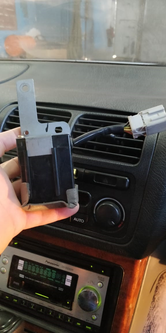 Ищу блок реле габаритной антенны — Honda Legend (KA8), 3,2 л, 1994 года ...